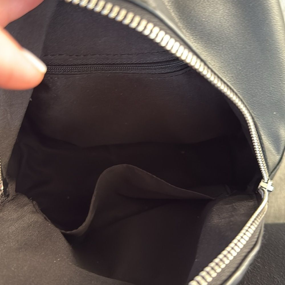 🎉Last Deal 🎉Target Black Faux Fur Heart Backpack - Picture 4 of 5